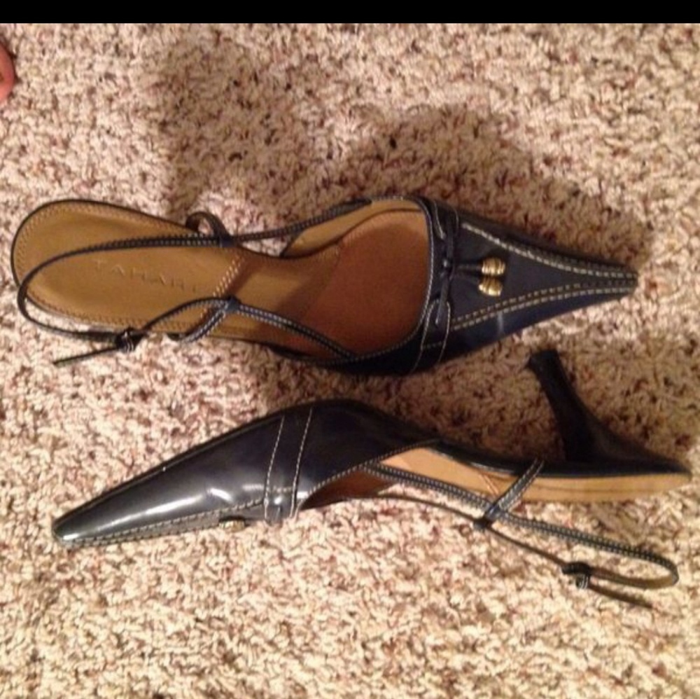 Tahari slingbacks